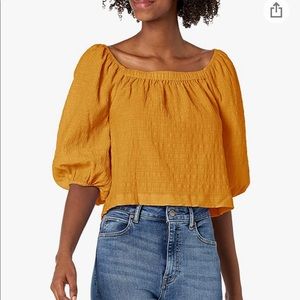 COPY - NWT BB Dakota by Steve Madden Tuscan Yellow top size large